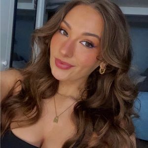 Meet your Posher, Jaclyn